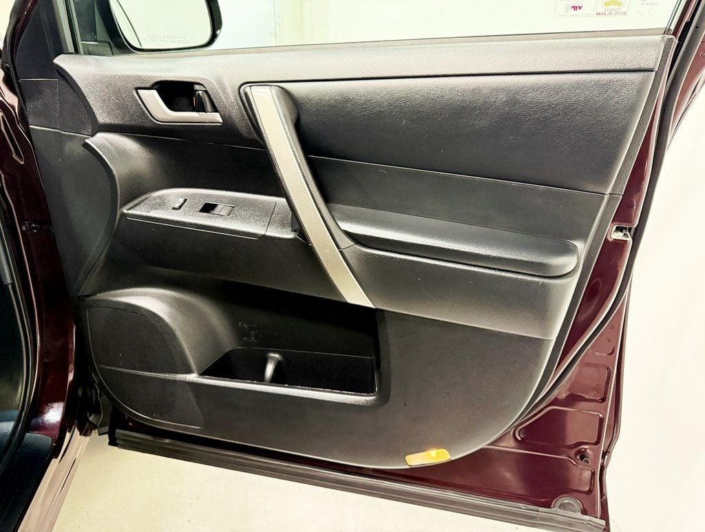 2013 Toyota Highlander 4WD 4dr V6 Plus - 22929715 - 43