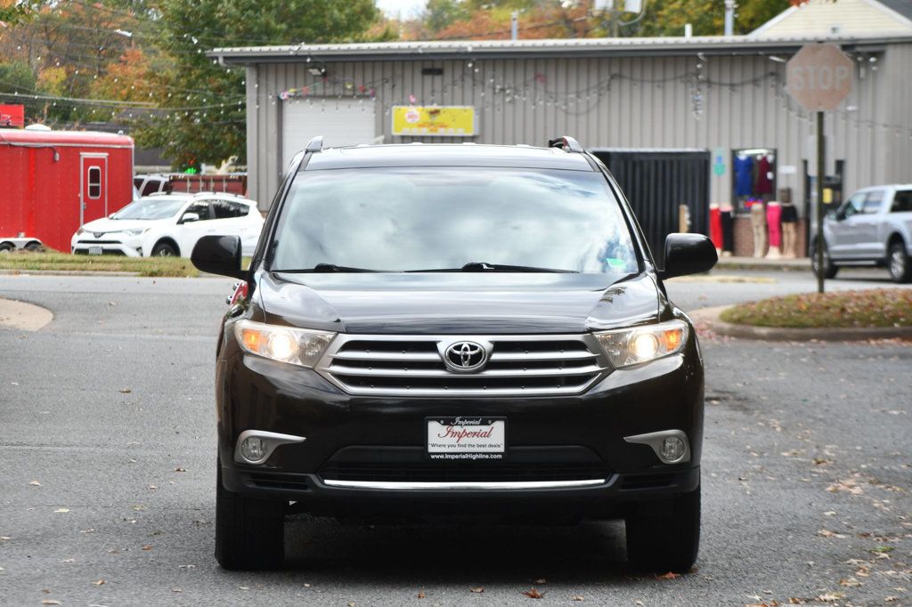 2013 Toyota Highlander SE photo 2