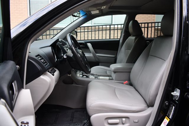 2013 Toyota Highlander 4WD 4dr V6 SE - 22932717 - 19