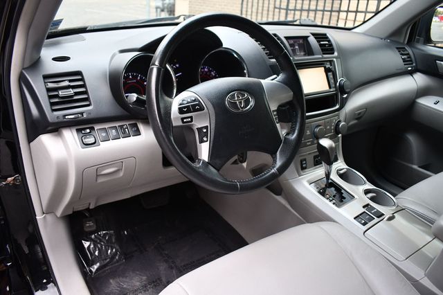 2013 Toyota Highlander 4WD 4dr V6 SE - 22932717 - 21