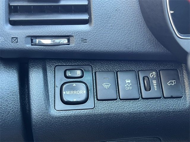 2013 Toyota Highlander SE photo 13
