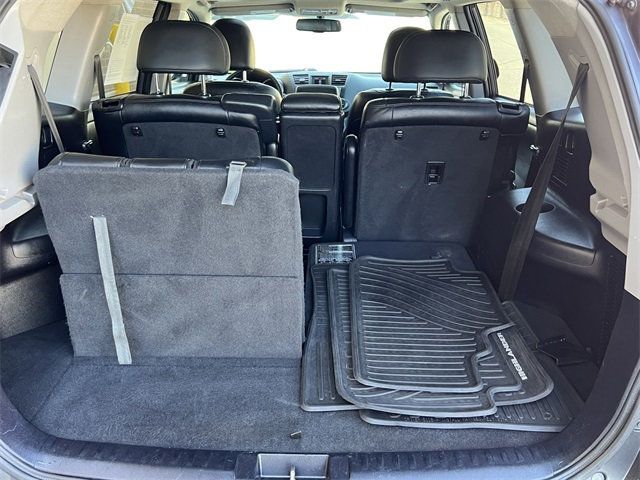 2013 Toyota Highlander SE photo 26