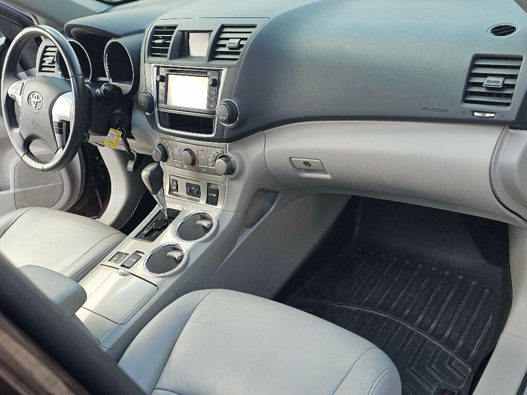 2013 Toyota Highlander Base Hybrid photo 8