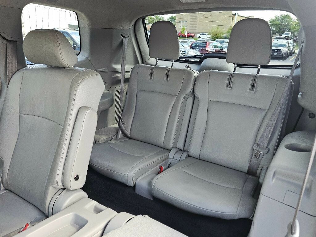 2013 Toyota Highlander Base Hybrid photo 19