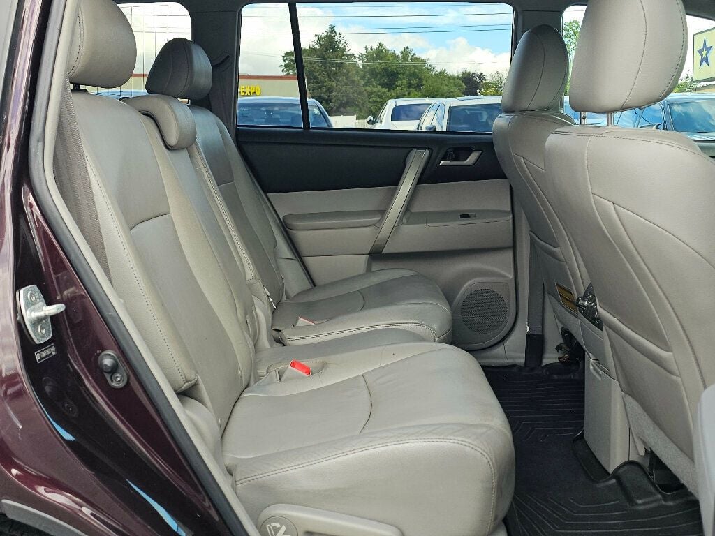 2013 Toyota Highlander Base Hybrid photo 20