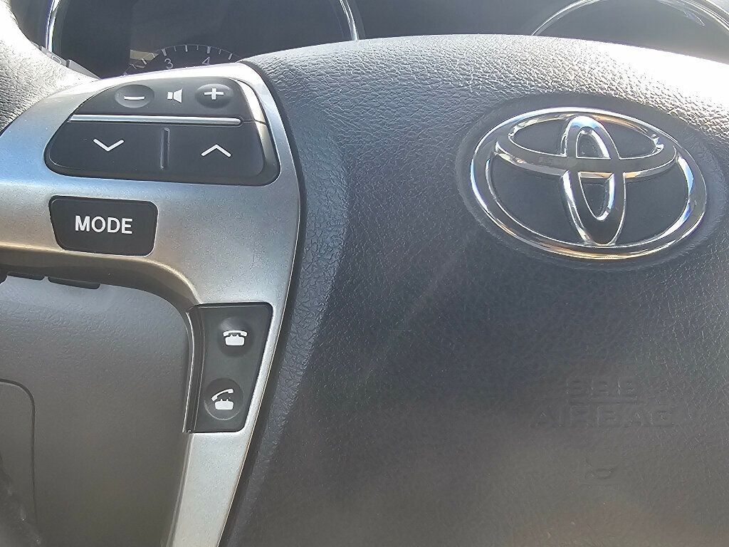 2013 Toyota Highlander Base Hybrid photo 25