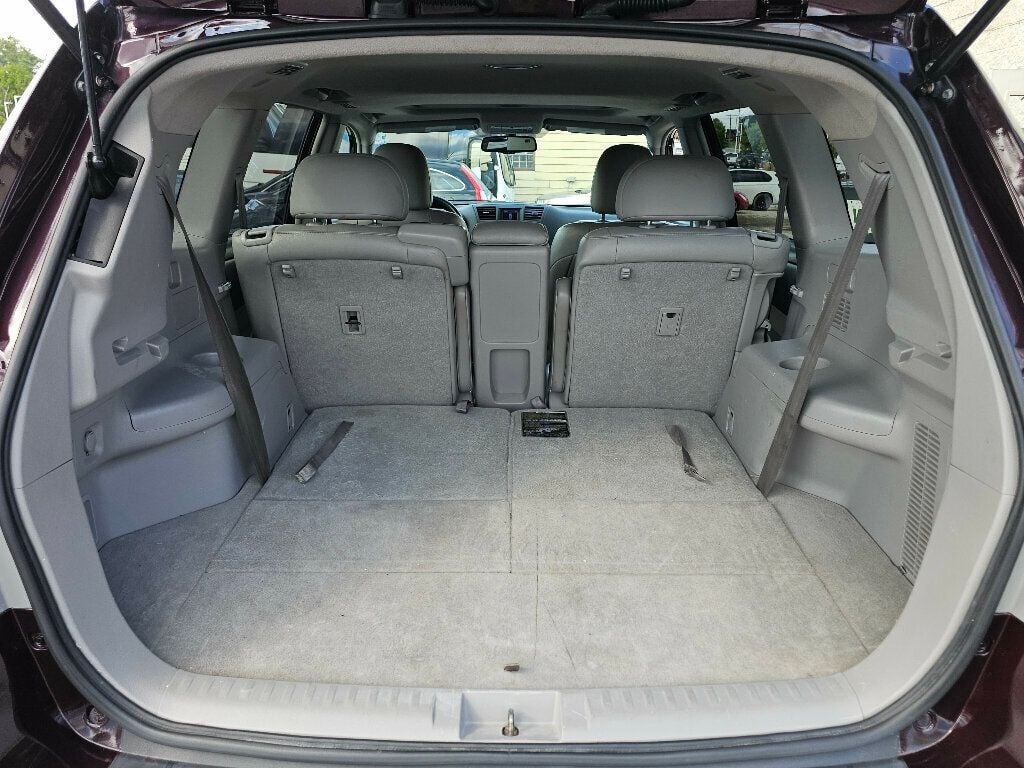 2013 Toyota Highlander Base Hybrid photo 34