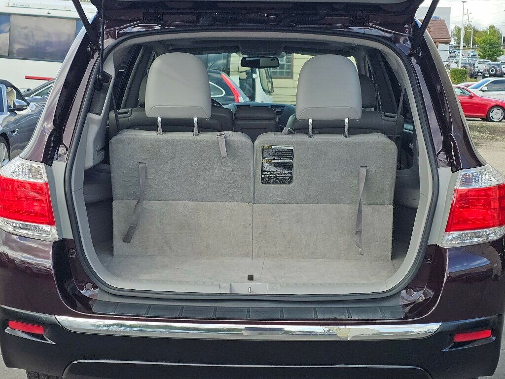 2013 Toyota Highlander Base Hybrid photo 35