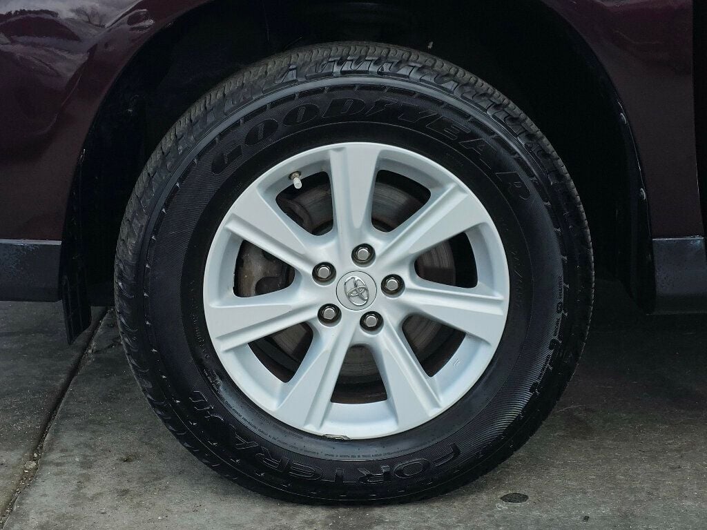 2013 Toyota Highlander Base Hybrid photo 37