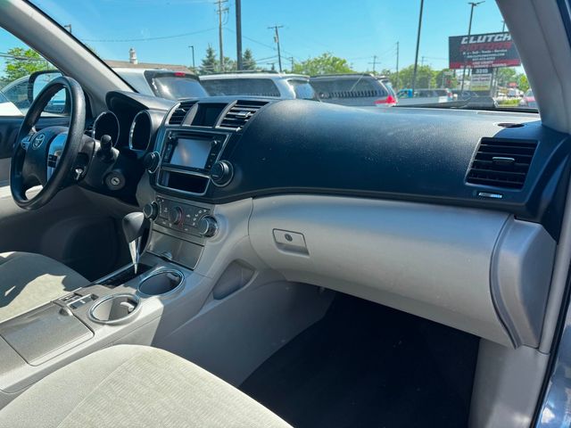 2013 Toyota Highlander BASE - 23031339 - 16