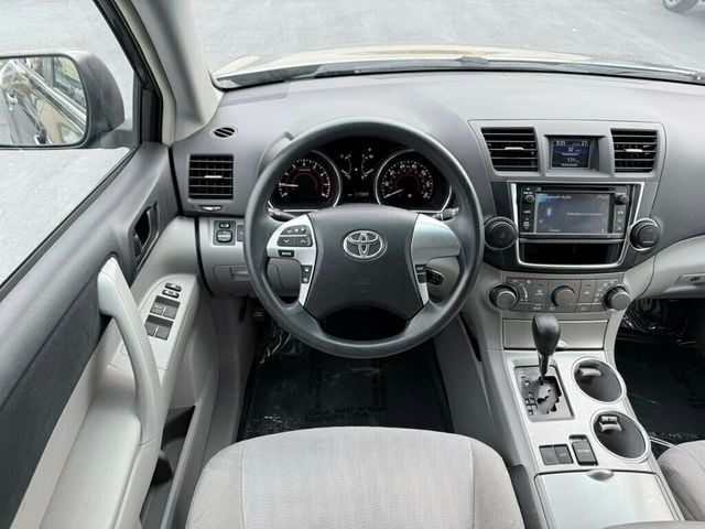 2013 Toyota Highlander FWD 4dr V6 - 22703816 - 22