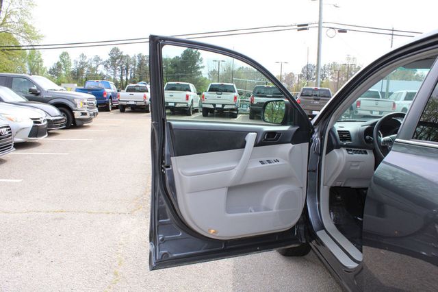 2013 Toyota Highlander FWD 4dr V6 Plus - 23007785 - 25