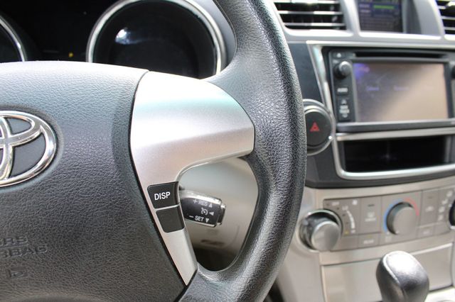 2013 Toyota Highlander FWD 4dr V6 Plus - 23007785 - 34