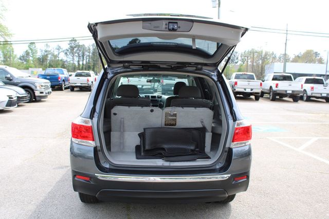 2013 Toyota Highlander FWD 4dr V6 Plus - 23007785 - 7