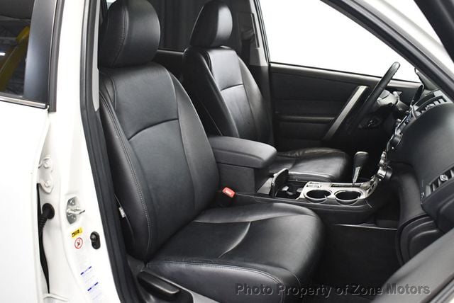 2013 Toyota Highlander SE - 22952807 - 10
