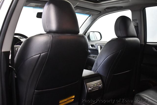 2013 Toyota Highlander SE - 22952807 - 18