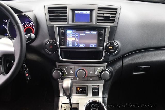 2013 Toyota Highlander SE - 22952807 - 23
