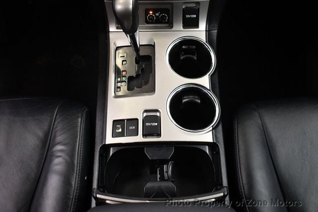 2013 Toyota Highlander SE - 22952807 - 25