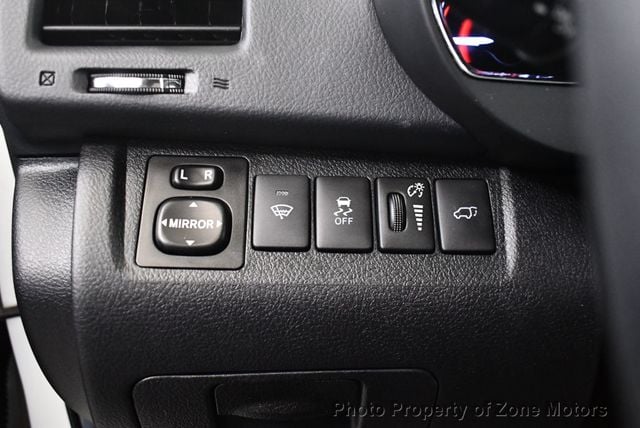 2013 Toyota Highlander SE - 22952807 - 30