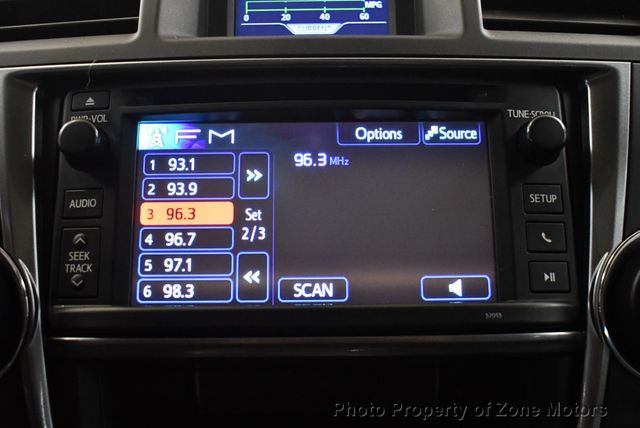 2013 Toyota Highlander SE - 22952807 - 35