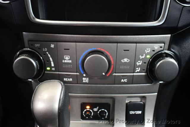 2013 Toyota Highlander SE - 22952807 - 37