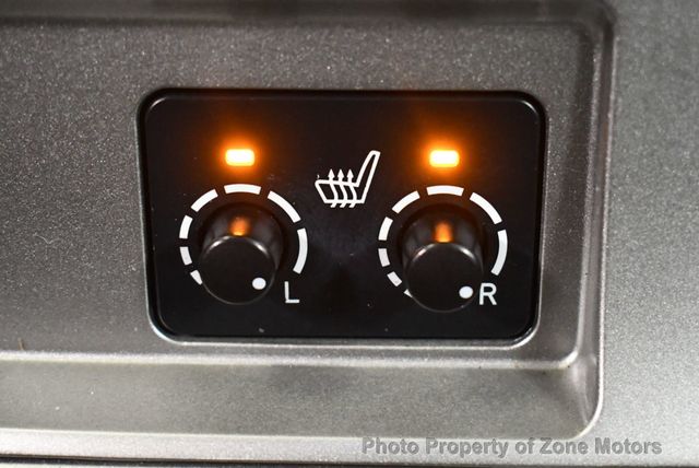 2013 Toyota Highlander SE - 22952807 - 38