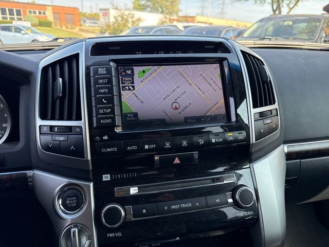 2013 Toyota Land Cruiser 4dr 4WD - 22932866 - 10