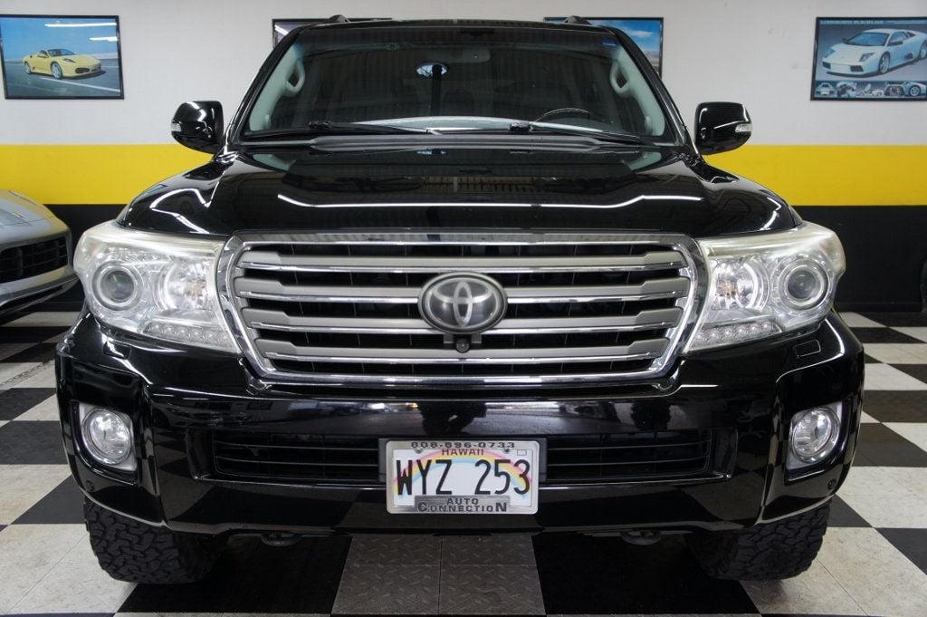 2013 Toyota Land Cruiser Extra Clean! - 22489556 - 9