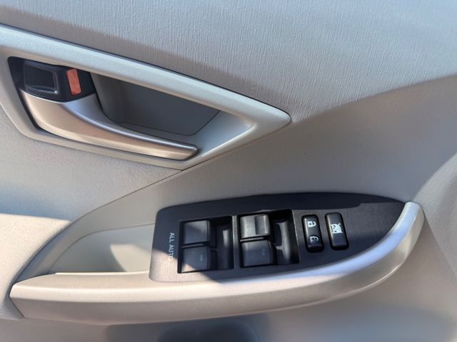 2013 Toyota Prius  - 23088284 - 8