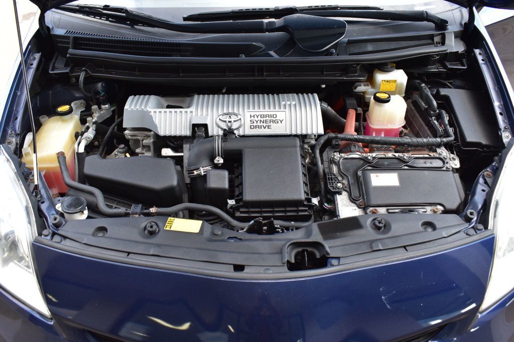 2013 Toyota Prius 5dr Hatchback Four - 22986075 - 11
