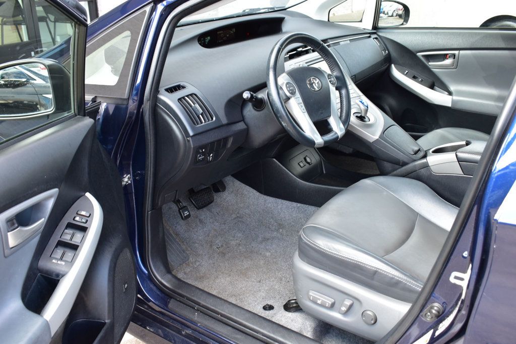2013 Toyota Prius 5dr Hatchback Four - 22986075 - 14