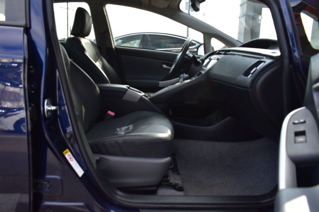2013 Toyota Prius 5dr Hatchback Four - 22986075 - 15