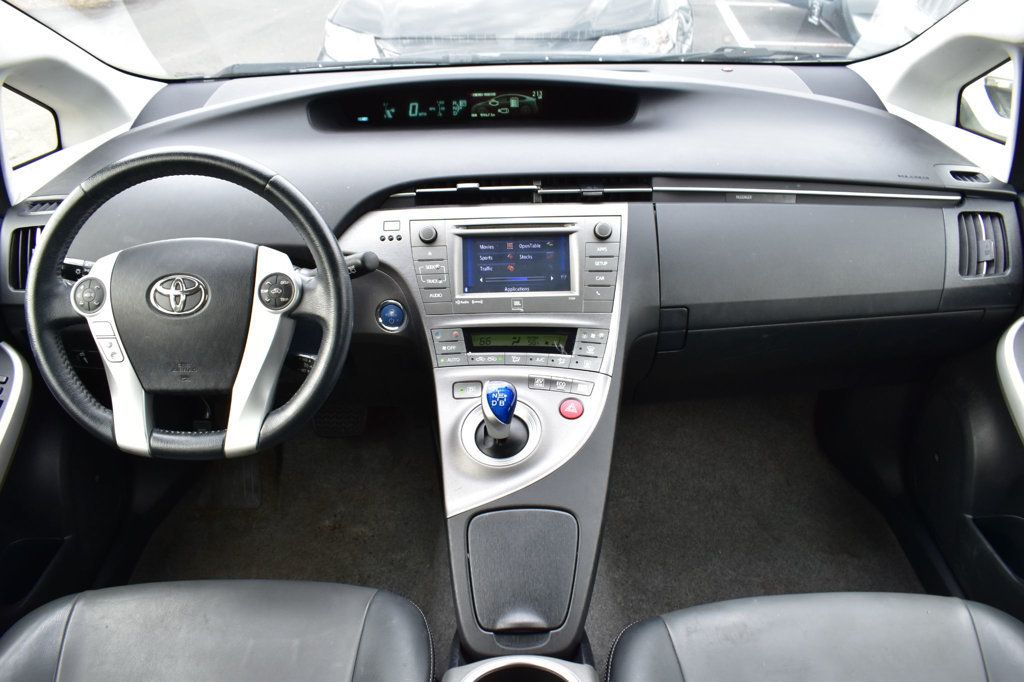 2013 Toyota Prius 5dr Hatchback Four - 22986075 - 27