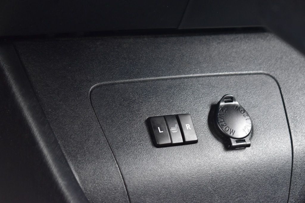 2013 Toyota Prius 5dr Hatchback Four - 22986075 - 32