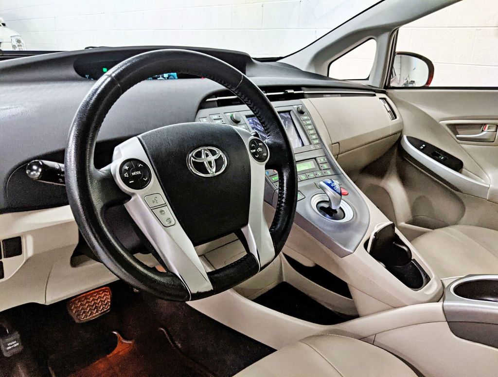 2013 Toyota Prius 5dr Hatchback Four - 22336847 - 29