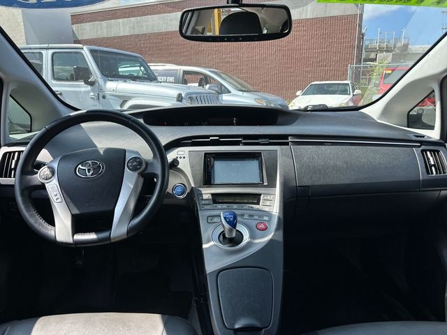 2013 Toyota Prius 5dr Hatchback Three - 23042303 - 12