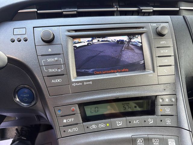 2013 Toyota Prius 5dr Hatchback Three - 23091669 - 11