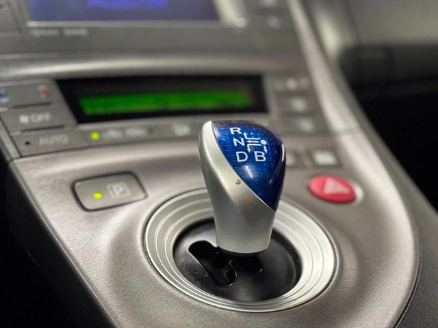 2013 Toyota Prius 5dr Hatchback Three - 23018965 - 24