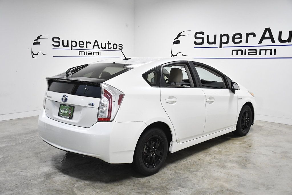 2013 Toyota Prius 5dr Hatchback Three - 23090570 - 3