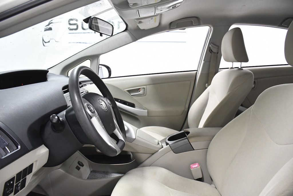 2013 Toyota Prius 5dr Hatchback Three - 23090570 - 6
