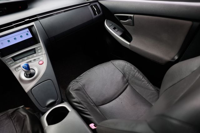 2013 Toyota Prius 5dr Hatchback Three - 22940228 - 24