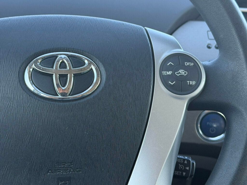 2013 Toyota Prius 5dr Hatchback Three - 23016440 - 27