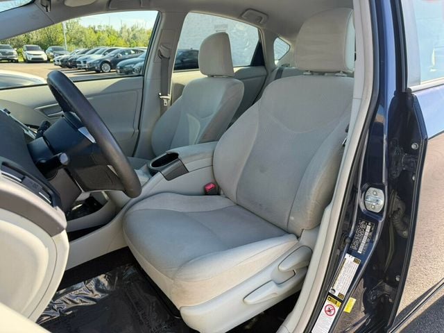 2013 Toyota Prius 5dr Hatchback Three - 23016440 - 8