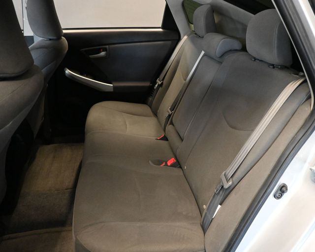 2013 Toyota Prius 5dr Hatchback Two - 23070245 - 16
