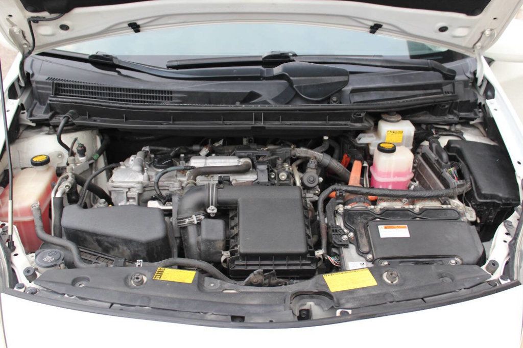 2013 Toyota Prius 5dr Hatchback Two - 22919568 - 8