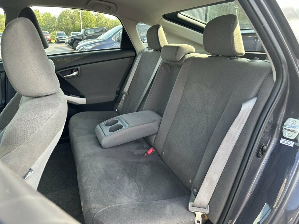 2013 Toyota Prius 5dr Hatchback Two - 23049697 - 16