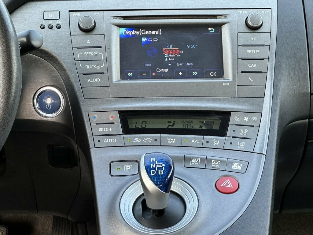 2013 Toyota Prius 5dr Hatchback Two - 23049697 - 20