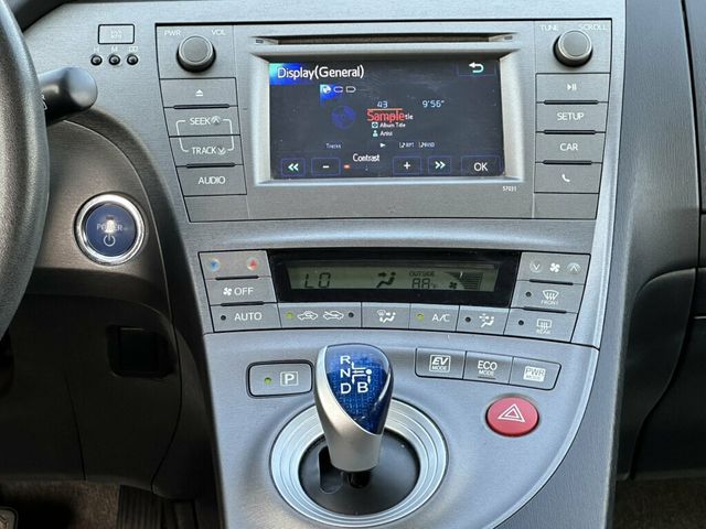 2013 Toyota Prius 5dr Hatchback Two - 23049697 - 20