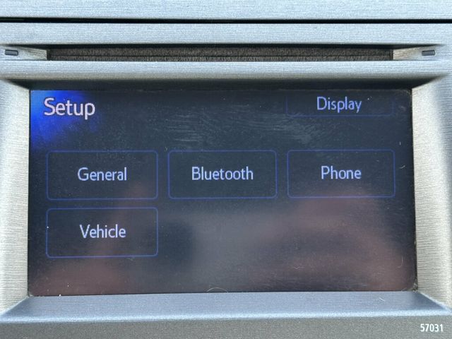 2013 Toyota Prius 5dr Hatchback Two - 23049697 - 27