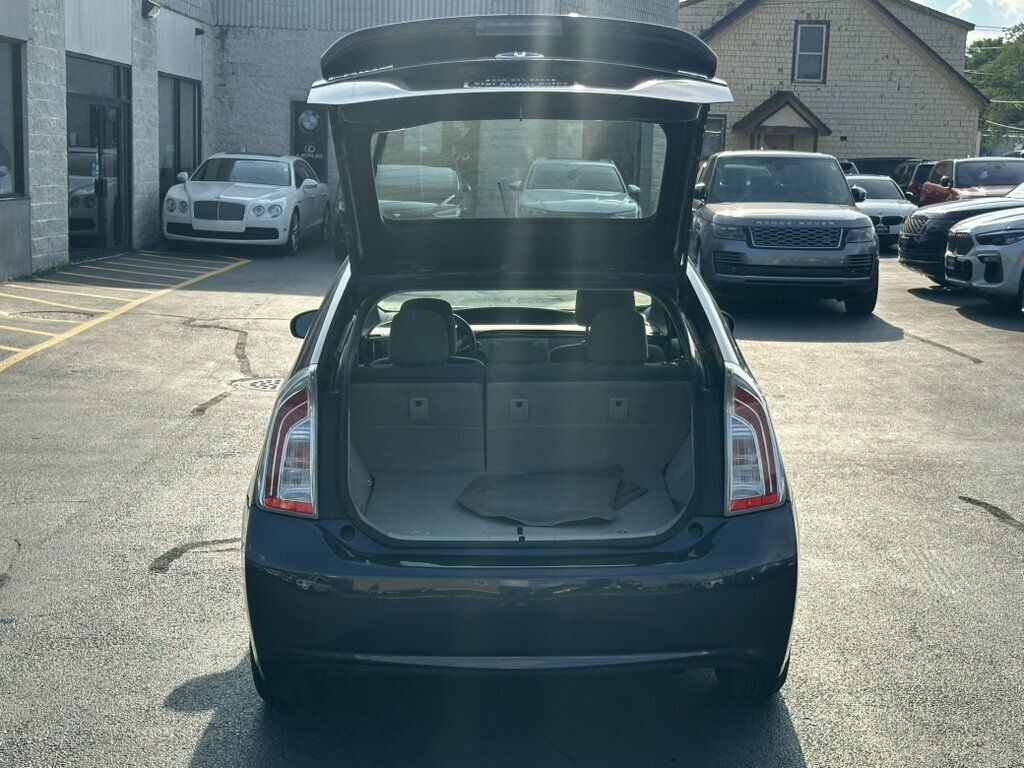 2013 Toyota Prius 5dr Hatchback Two - 23049697 - 33